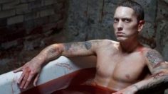 La baignoire, symbole occulte ?